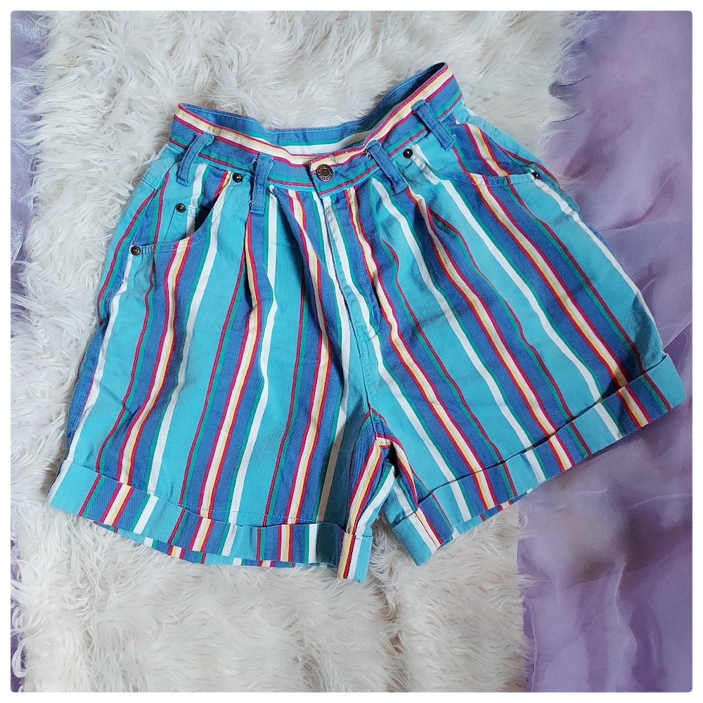 90’s Vintage Striped High Waisted Mom Shorts